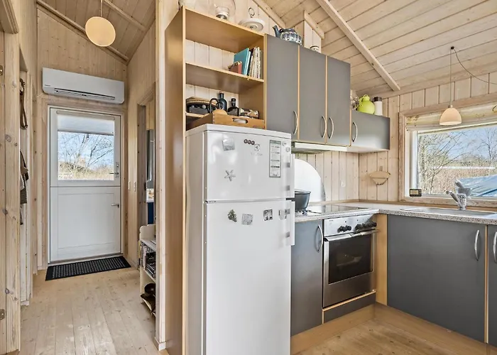 2 Bedroom Cozy In *