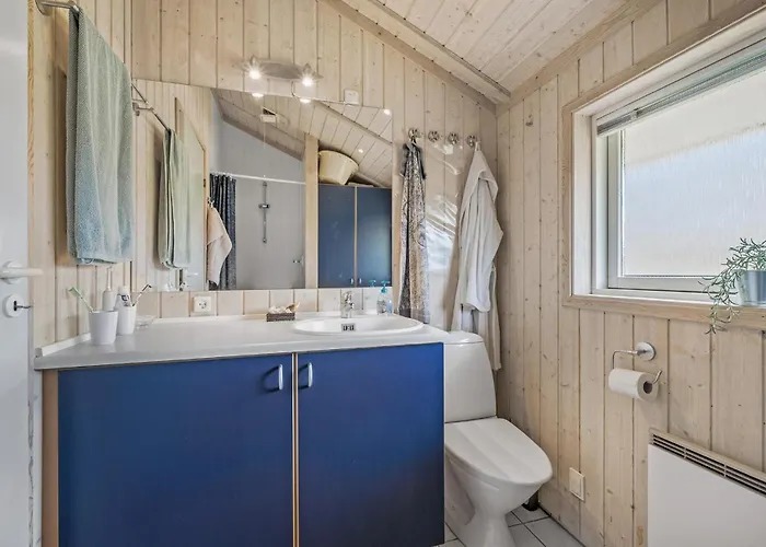 Feriehus 2 Bedroom Cozy In Martofte