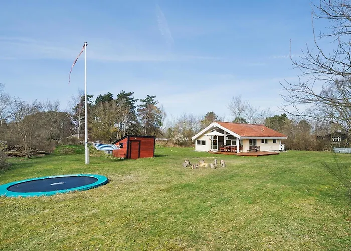 2 Bedroom Cozy In Feriehus Martofte